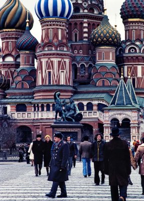 Moscow :  St.Basil’s Cathedral.