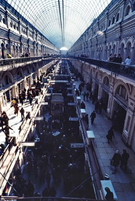 Moscow : inside the Goum Market.  