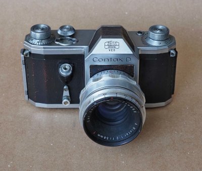 The origin : Contax D, manufactured in Dresden (approximatelly 1949).