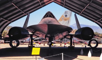 Tucson : the Lockheed SR-71 (1964), the Blackbird; speed Mach 2.