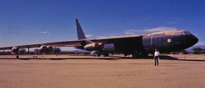 Tucson : the impressive Boeing Stratofortress B-52 (1952), still in activity. 