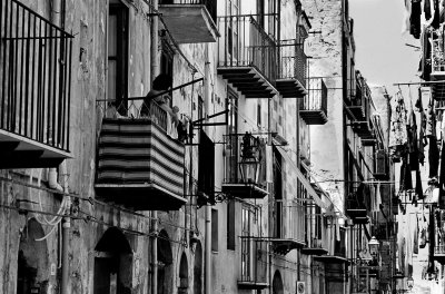 Houses and narrow streets in Sicily. 