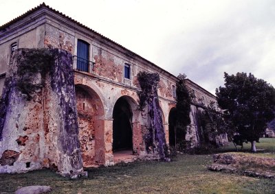 Inhatomirim Island; old Portuguese Fortress (approx. 1985). 
