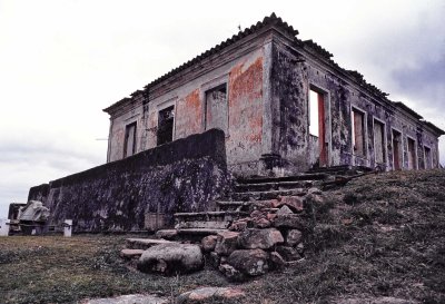 Inhatomirim Island; old Portuguese Fortress (approx. 1985). 