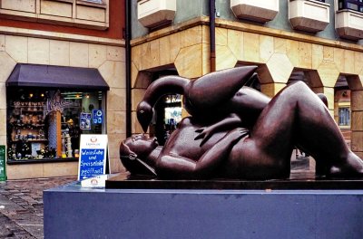Botero statues in Bamberg (1997).