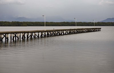 Praia da Costeira do Pirajuba; the pier.