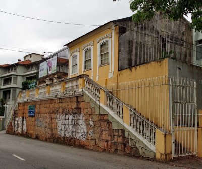 Rua Herman Blumenau with Praa dos Bombeiros.