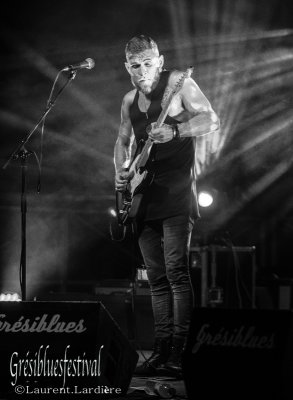 gresiblues19_60381.jpg