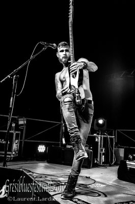 gresiblues19_61141.jpg