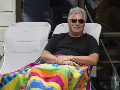 Paul chillin
