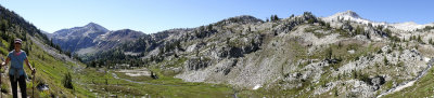 Valley en route to Glacier Lake