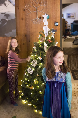 Nell and Johanna enjoying the decoration ritual