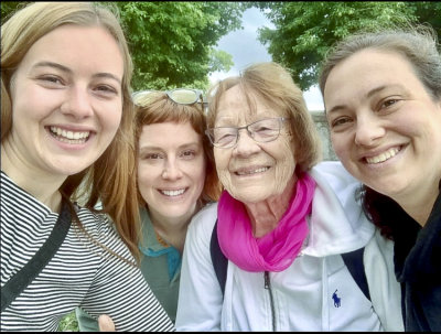Oma and her American granddaughters