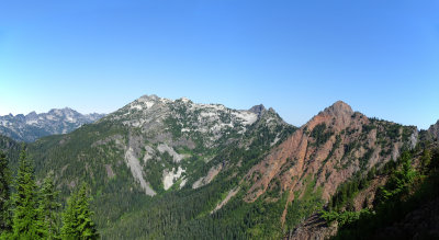 DSC00366-367_stitch.jpg