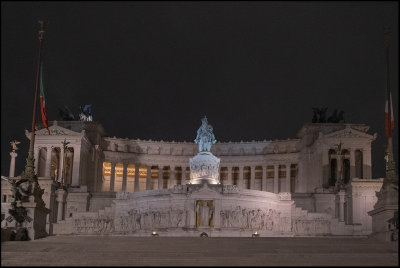 Altare della Patria at night...