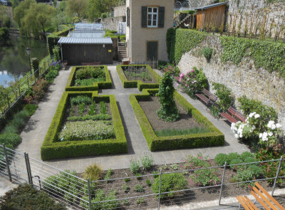  Terraced gardens by Alzette and Neumunster Abbey
