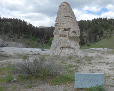  Mammoth Hot Springs_Liberty Cap 