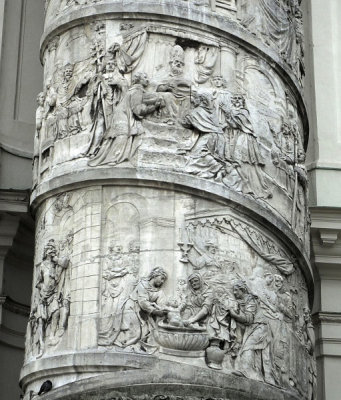 KarlsKirche column detail