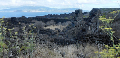 Mingato abandoned Basalt Village towards Faial