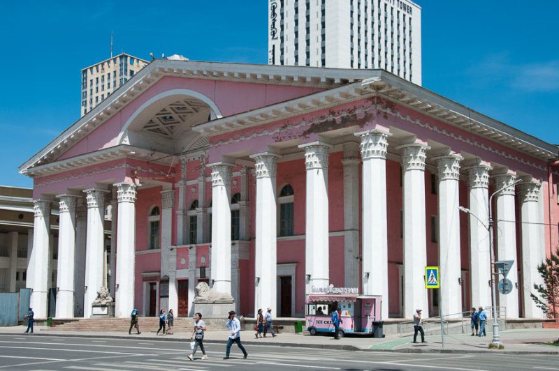 Russian influence is evident in the State Opera & Ballet Theatre on Sukhbaatar Square