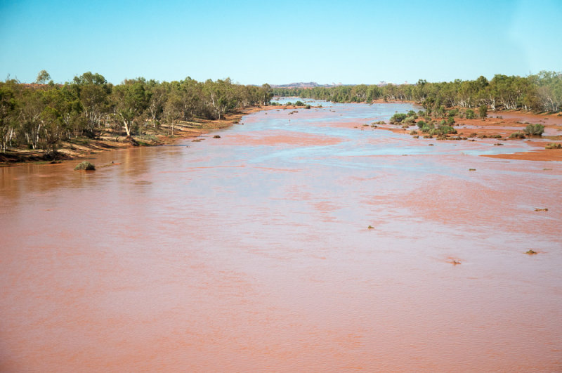 Crossing the Finke River in flood, 2022