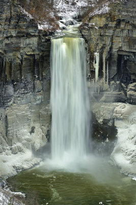 NY - Ithaca Icey Taughannock Falls State Park 1.jpg