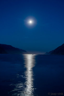 Moon & Fjord - Maan & Fjord