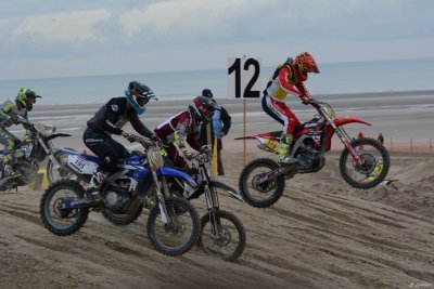 Beach Cross D7-19_120 (1024x768).JPG