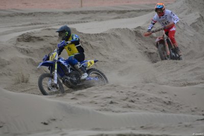 Beach Cross D7-19_158 (1024x768).JPG