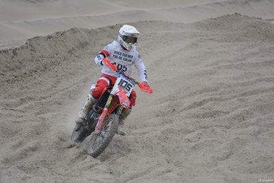 Beach Cross D7-19_193 (1024x768).JPG