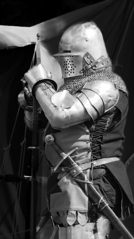 25. Waiting for Battle.jpg