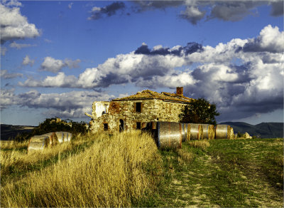 15 - Abandoned Farmhouse.jpg