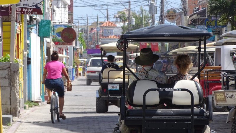 San Pedro Street Scene