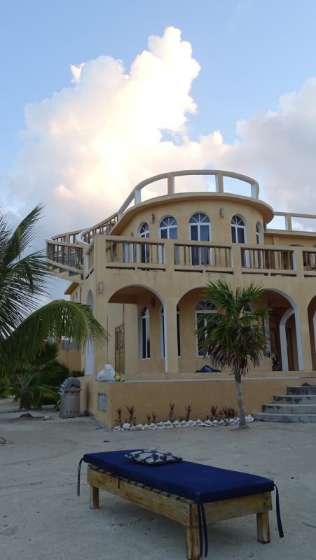 Villa Mandevilla