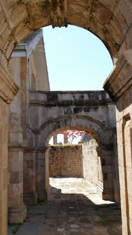 Arches behind the Queen's Palace