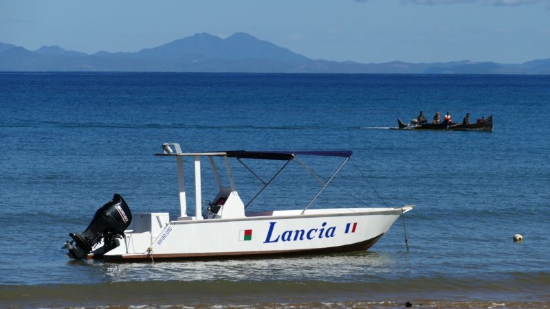 Lancia at Nosy Sakatia beach