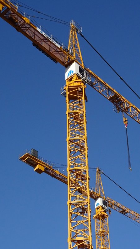 Mid-Market Cranes