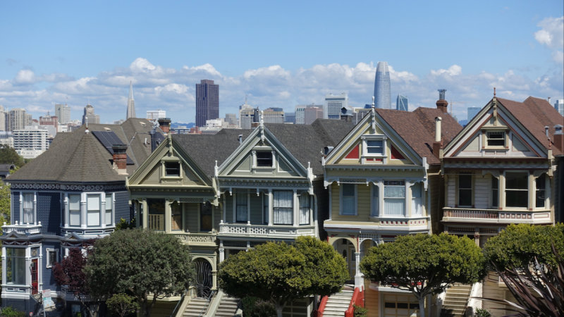 The famous Painted Ladies of Alamo Square