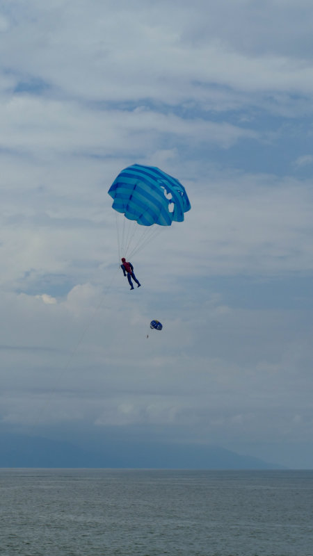 Toy and Parasailing