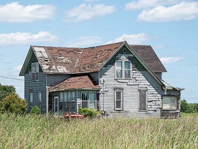 Farmhouse in Disrepair