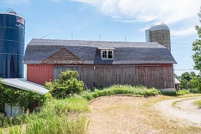 Old  Barn