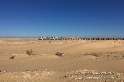  Desertic landscape between Nouadhibou and Choum (Mauritania)