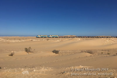 Desertic landscape between Nouadhibou and Choum (Mauritania)