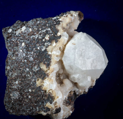 Talisker Bay, Skye, Analcime, 25 mm crystal