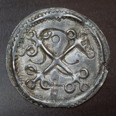 c 975-980, Harald Bluetooth half bracteate, Jelling
