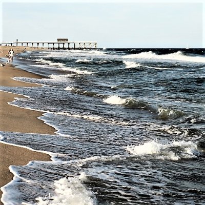 Rip current alert day at the beach