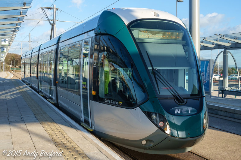 Alstom Citadis 402 Five-section Bo-2-Bo Tram 235-20151125