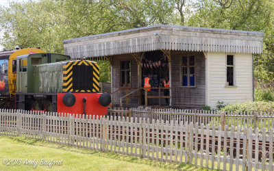 Welford and Kilworth platform shelter (ERM)-20130525