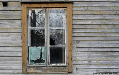 Barn window IV