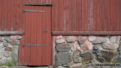 Red door (Paint it black)